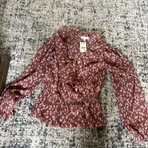 Floral Versona top with low neck line